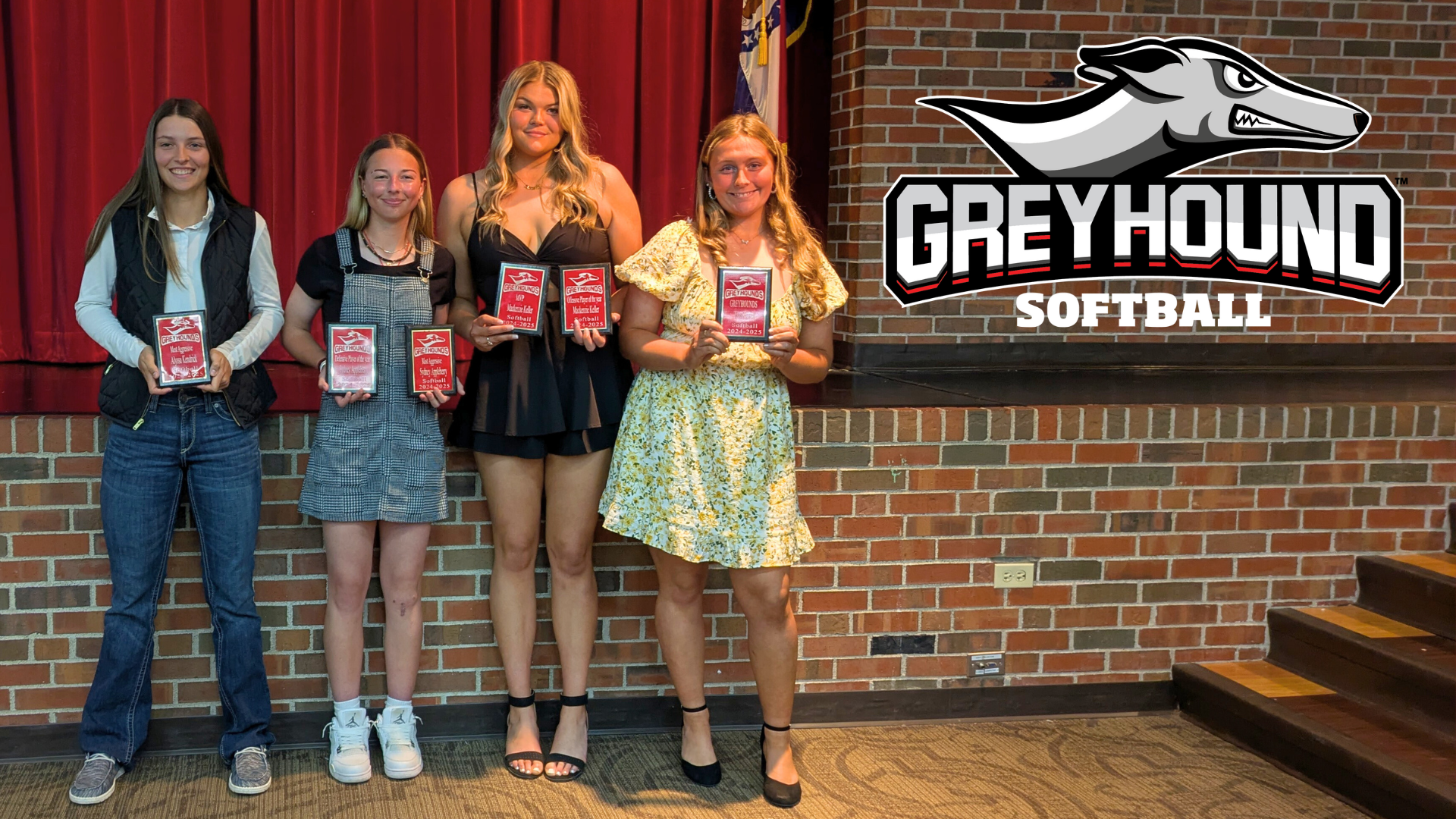 Greyhound Softball Held End of the Year Banquet